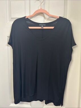Eileen Fisher Black V-Neck Cap Sleeve Tee Women’s Size Medium